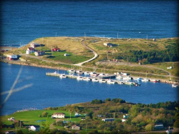 Burton'S Sunset Oasis Motel Bay Saint Lawrence Экстерьер фото